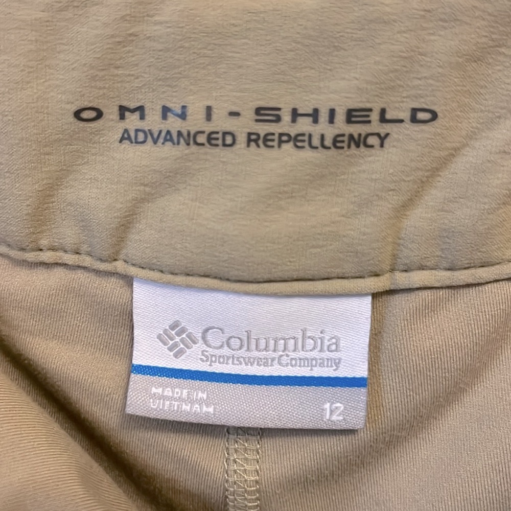 Columbia Trail Skort Women’s Size 12 OMNI-SHIELD fabric. Tan color. - Picture 9 of 15